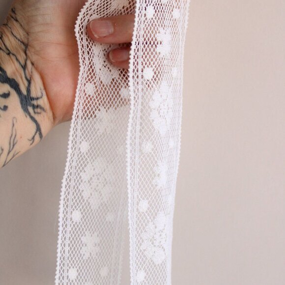 Vintage Lace Trim, Off White 2" Wide, Two Yards plus 29 Inches - Picture 10 of 10